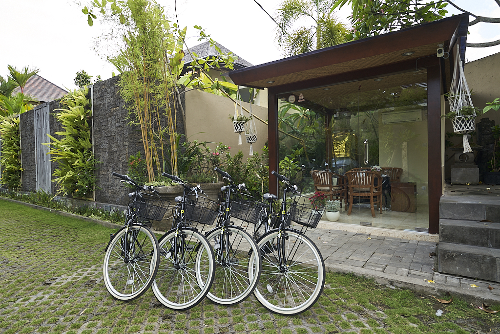 Kubu Gajah com.kubugajah.web.mustache.LayoutAdvice$$Lambda$1896/0x00007fa609d34238@3e599761