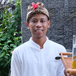 Komang Budi